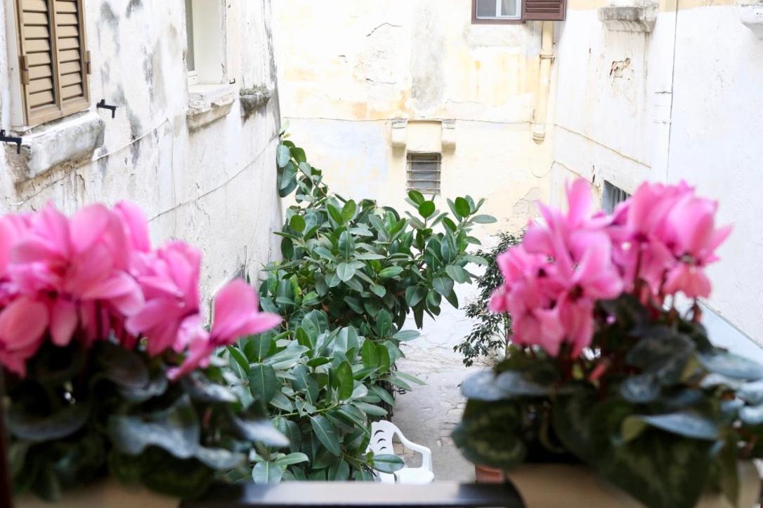 Dimora Il Solstizio Apartment Bari Luaran gambar